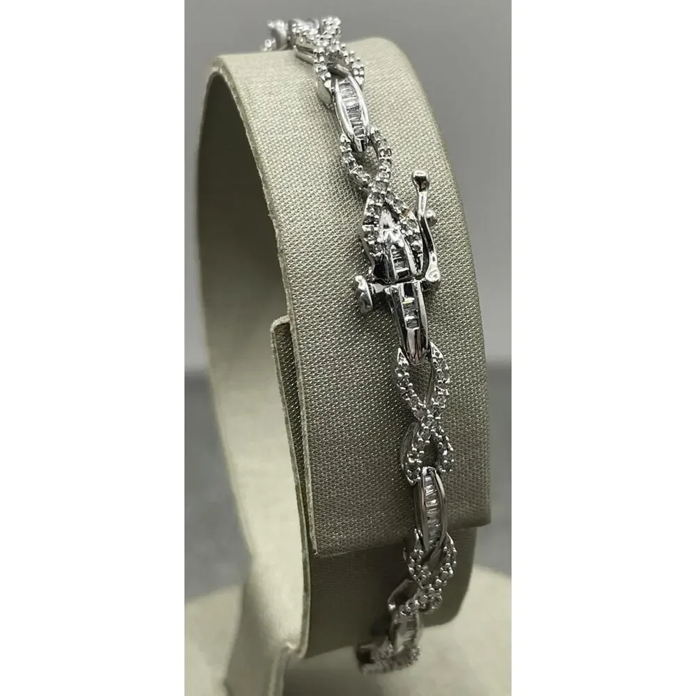 10K White Gold Diamond Infinity Design Bracelet (22102)